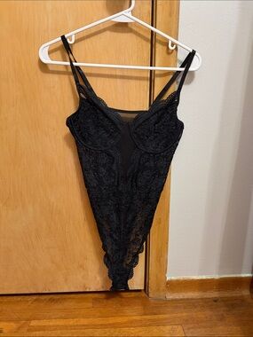 Lace Underwire Bodysuit - Black